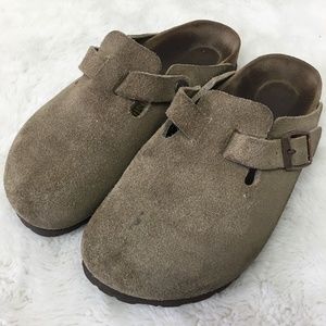 Birkenstock Tan Slip On Mules Size 5/6 Closed Toes